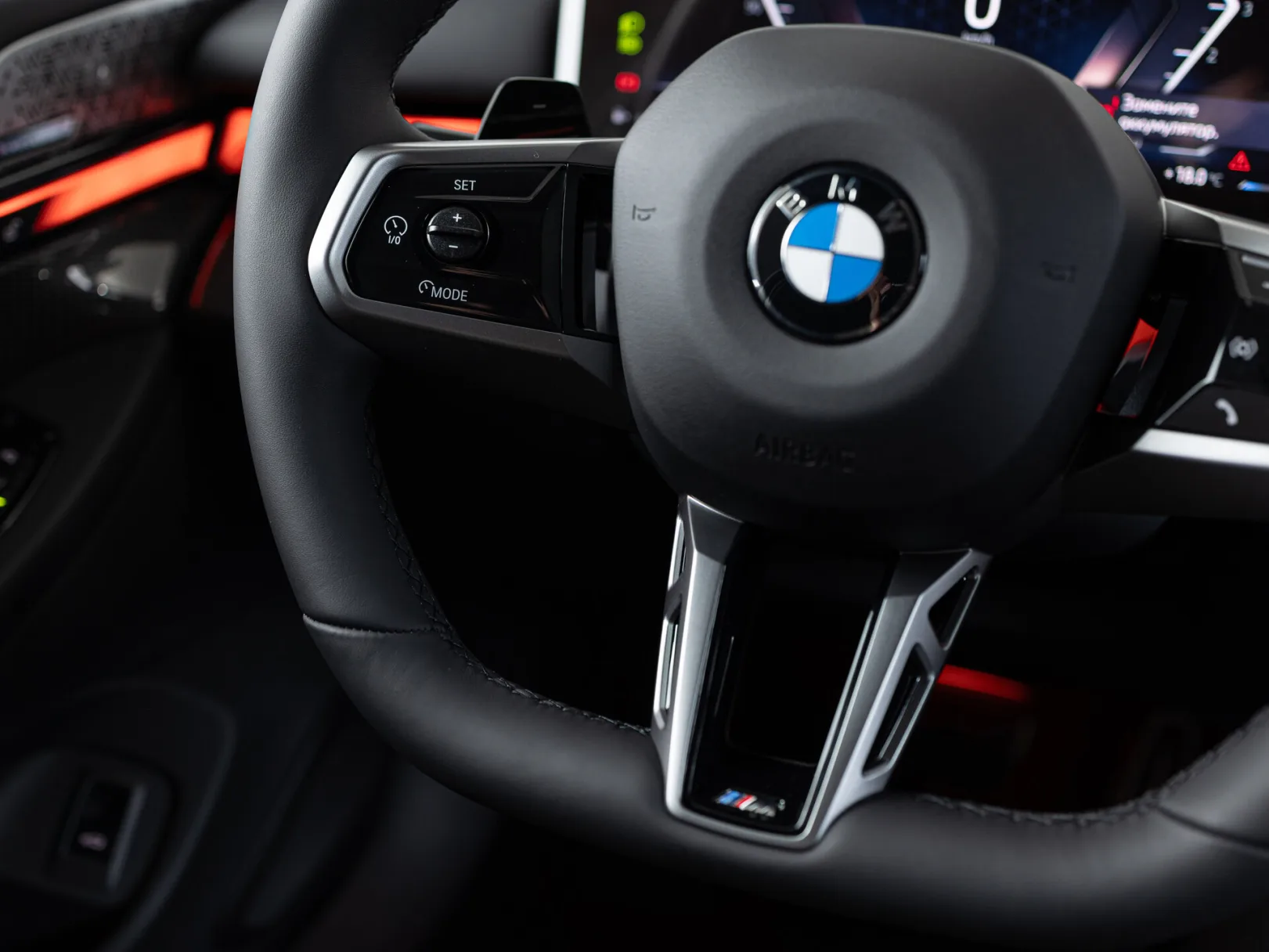 BMW 5 серии 520d xDrive VIII (G60/G61/G68), 2025 — экстерьер, фото 16