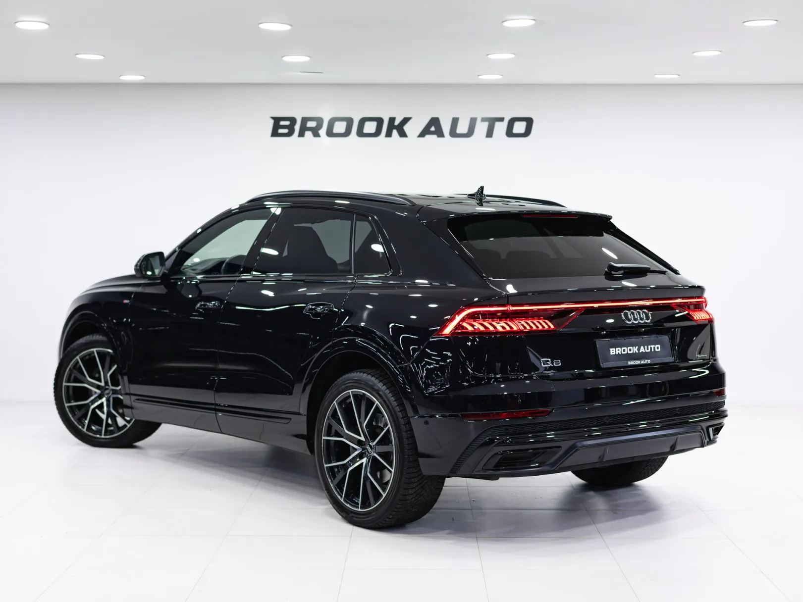 Audi Q8 Sport 55 TFSI I (4M), 2020 — экстерьер, фото 6