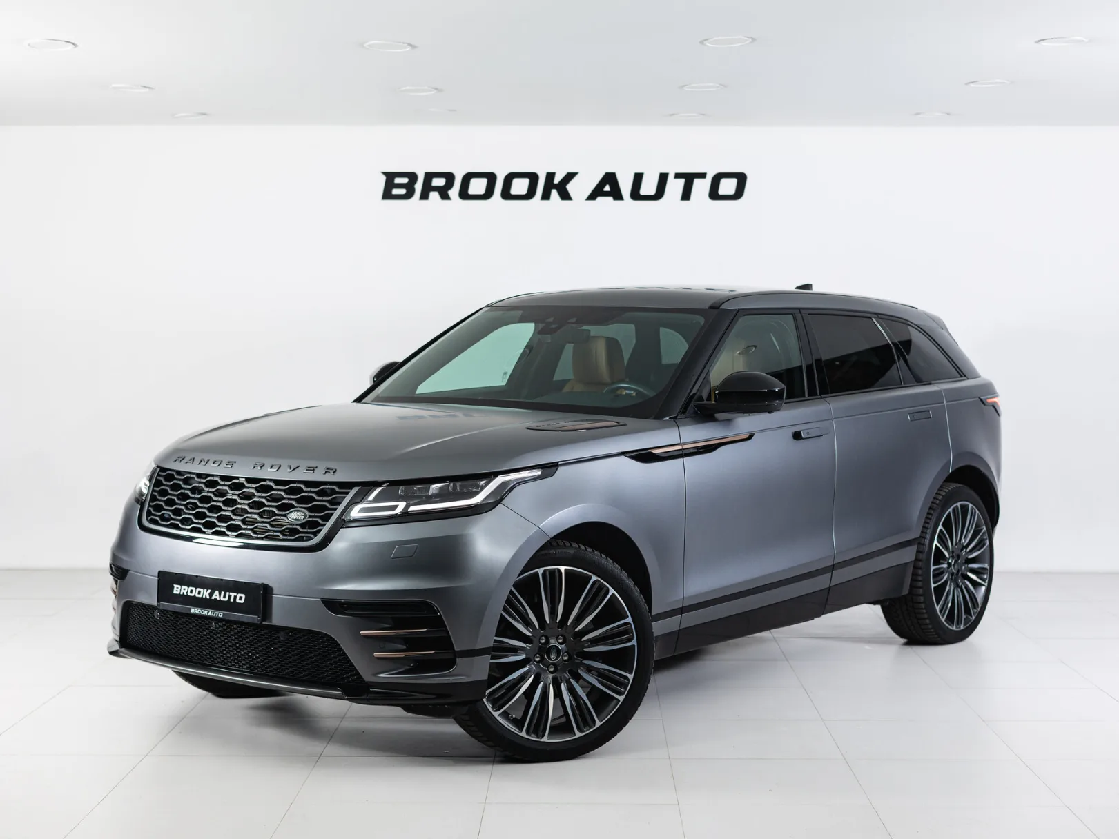 Land Rover Range Rover Velar R-Dynamic Base I, 2019 — экстерьер, фото 1