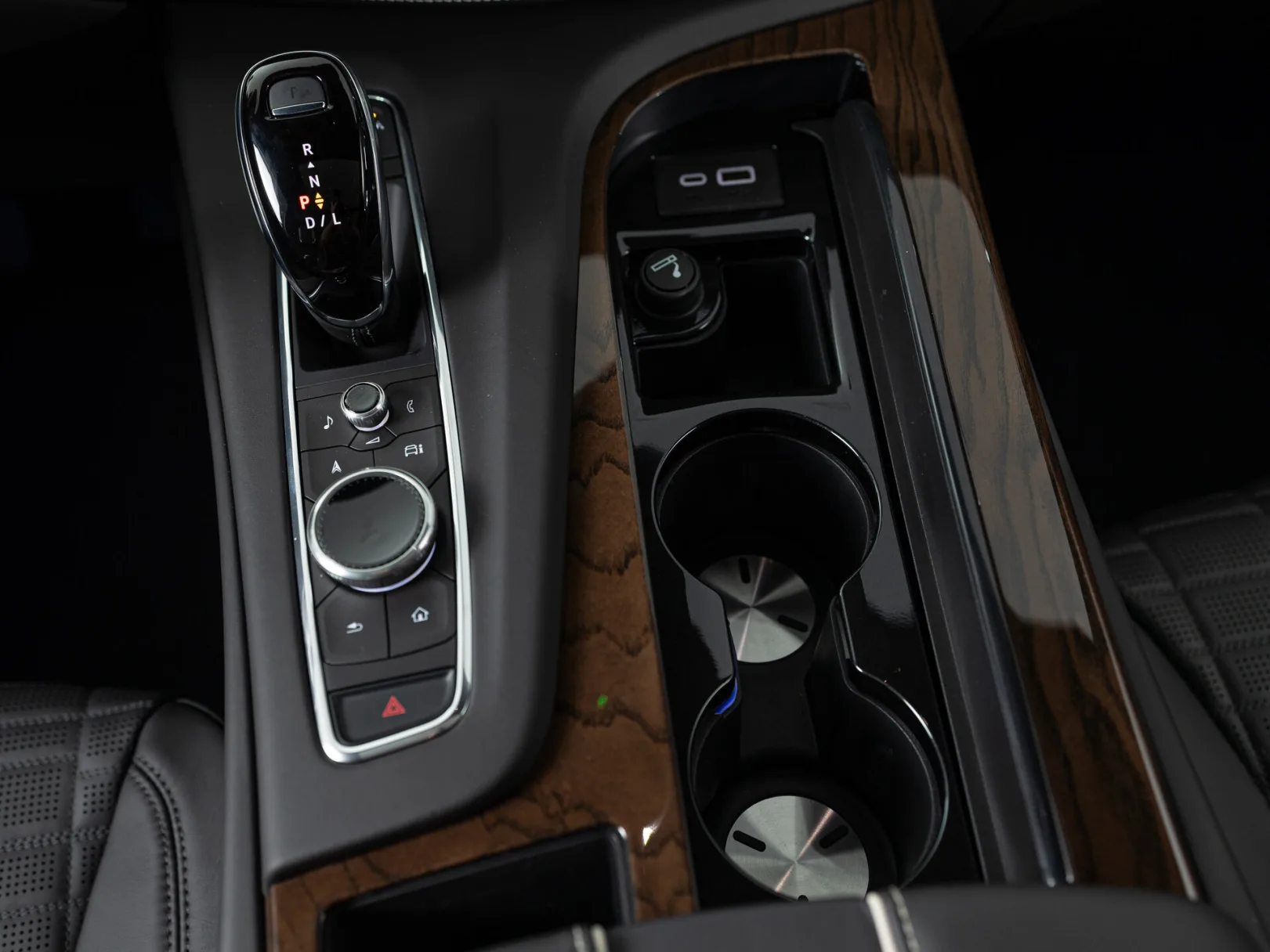 Cadillac Escalade Sport Platinum V, 2024 — экстерьер, фото 34
