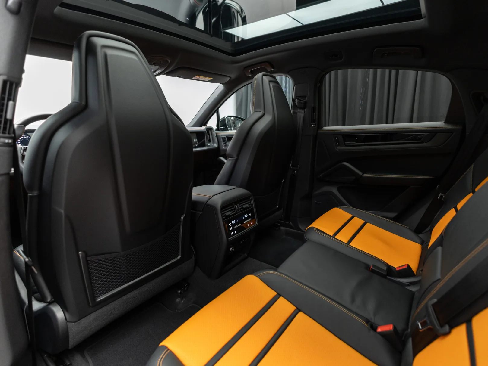 Porsche Cayenne E-Hybrid Coupé III Рестайлинг, 2026 — экстерьер, фото 30