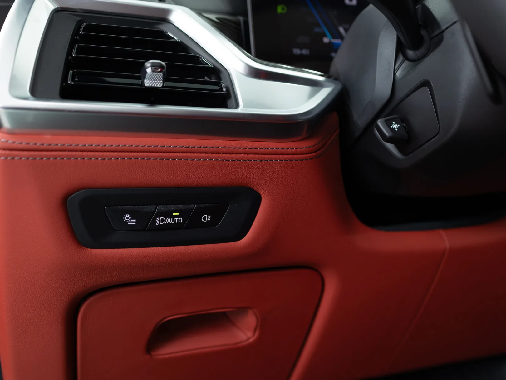 BMW X5 M Competition III (F95) Рестайлинг, 2024 — экстерьер, фото 13