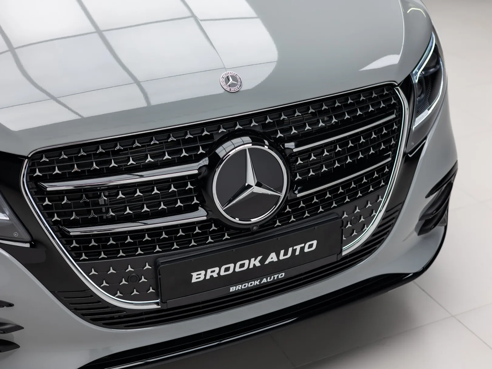 Mercedes-Benz V-Класс Exclusive AMG Line III (W447) Рестайлинг 2, 2026 — экстерьер, фото 36