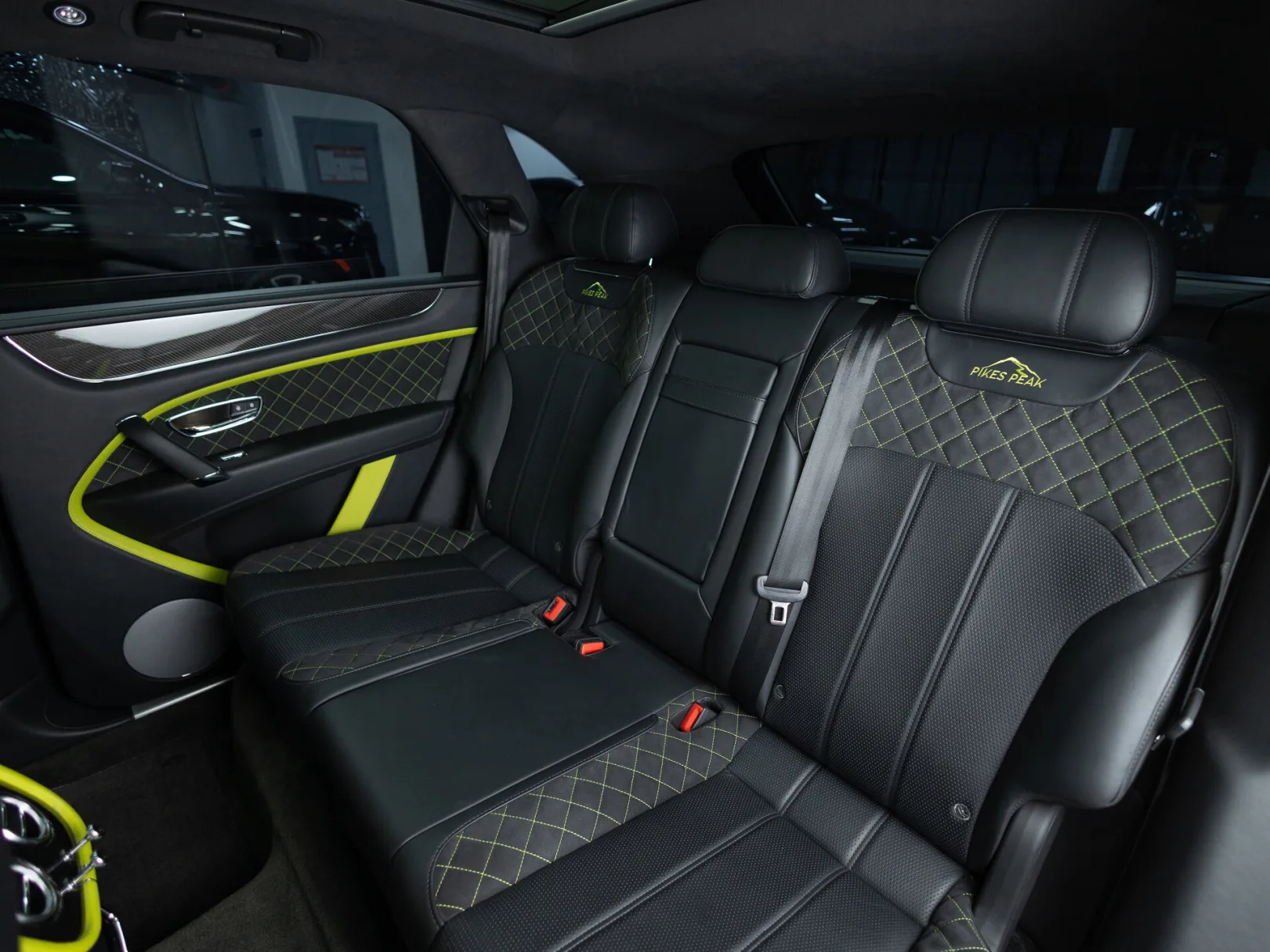 Bentley Bentayga Individual I, 2019 — экстерьер, фото 29