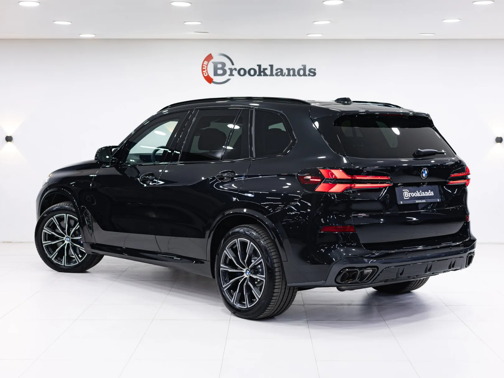 BMW X5 M60i IV (G05/G18) Рестайлинг, 2024 — экстерьер, фото 6
