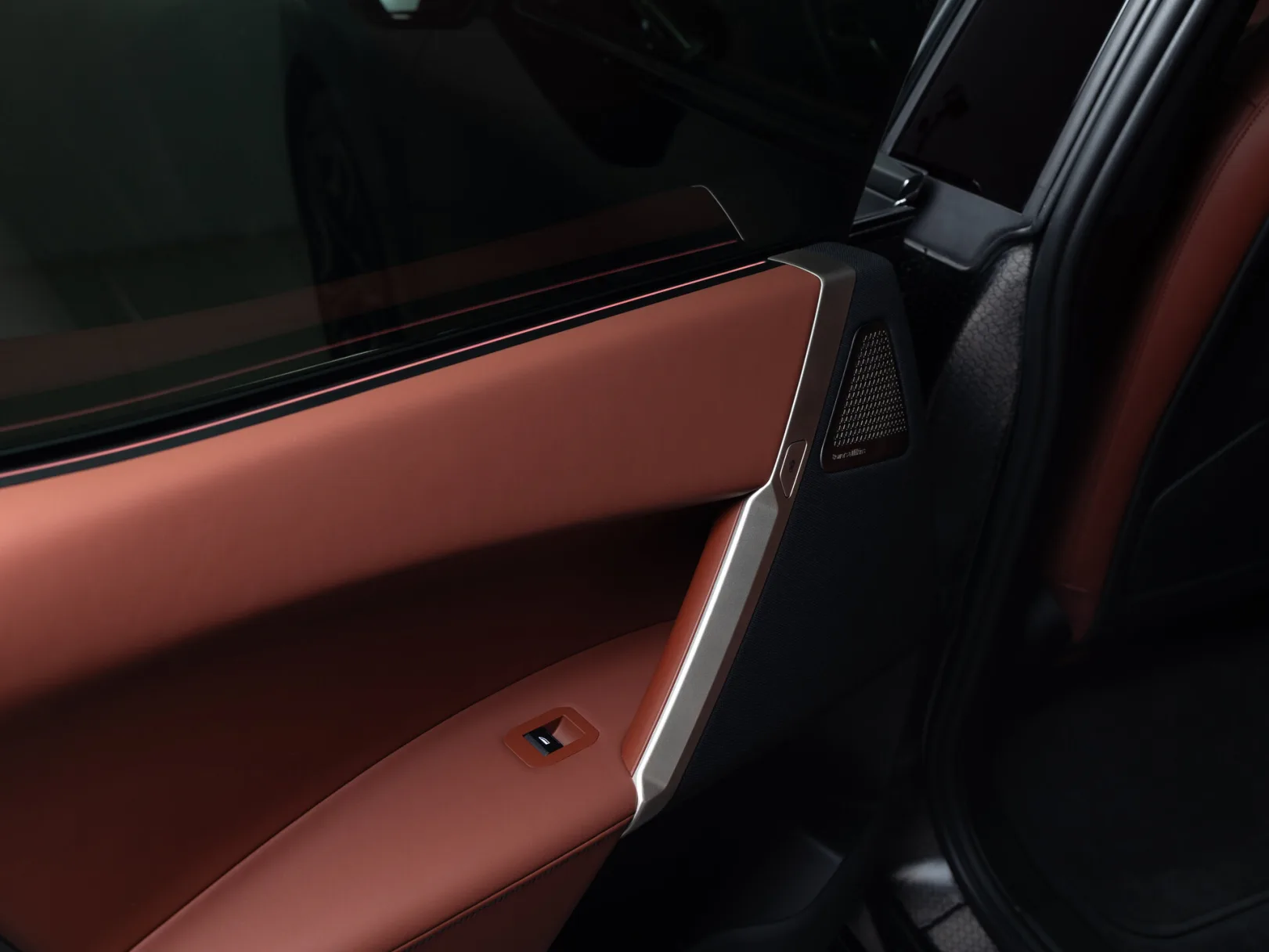 BMW iX I (I20), 2023 — экстерьер, фото 21