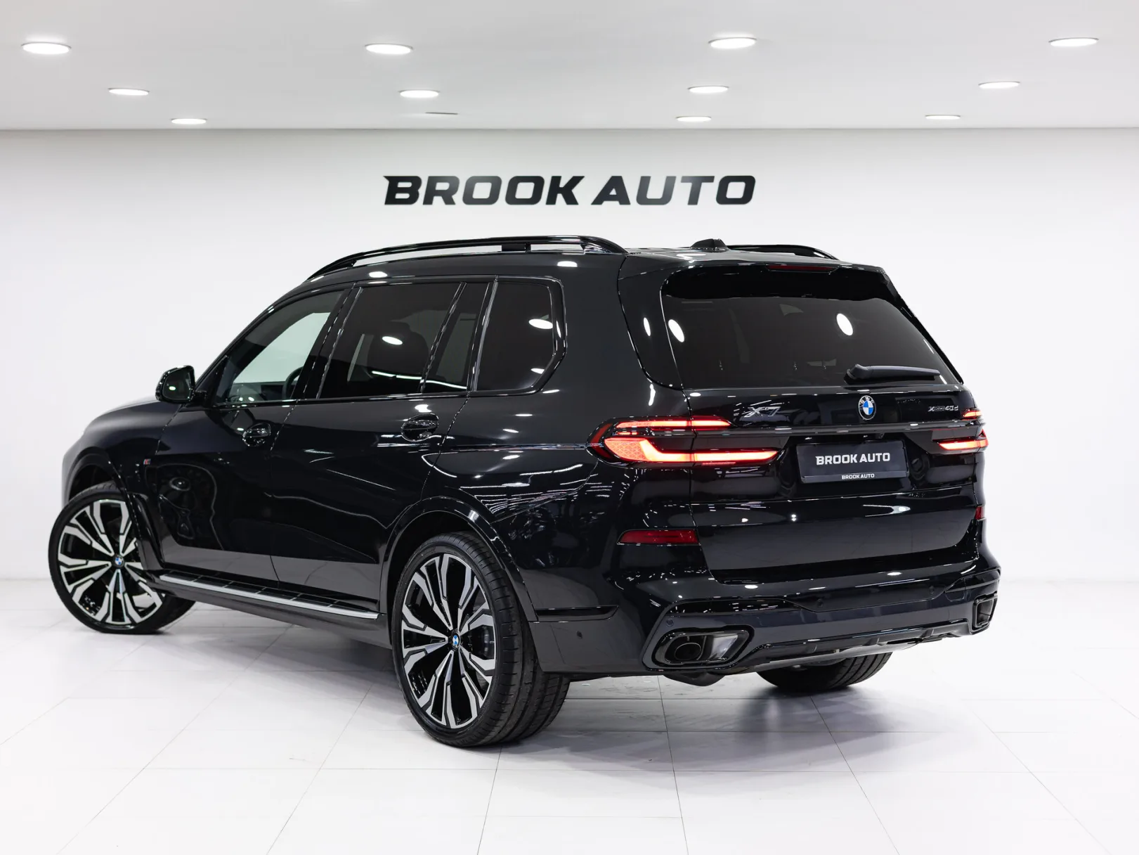 BMW X7 xDrive40d M Sport Pro I (G07) Рестайлинг, 2025 — экстерьер, фото 4