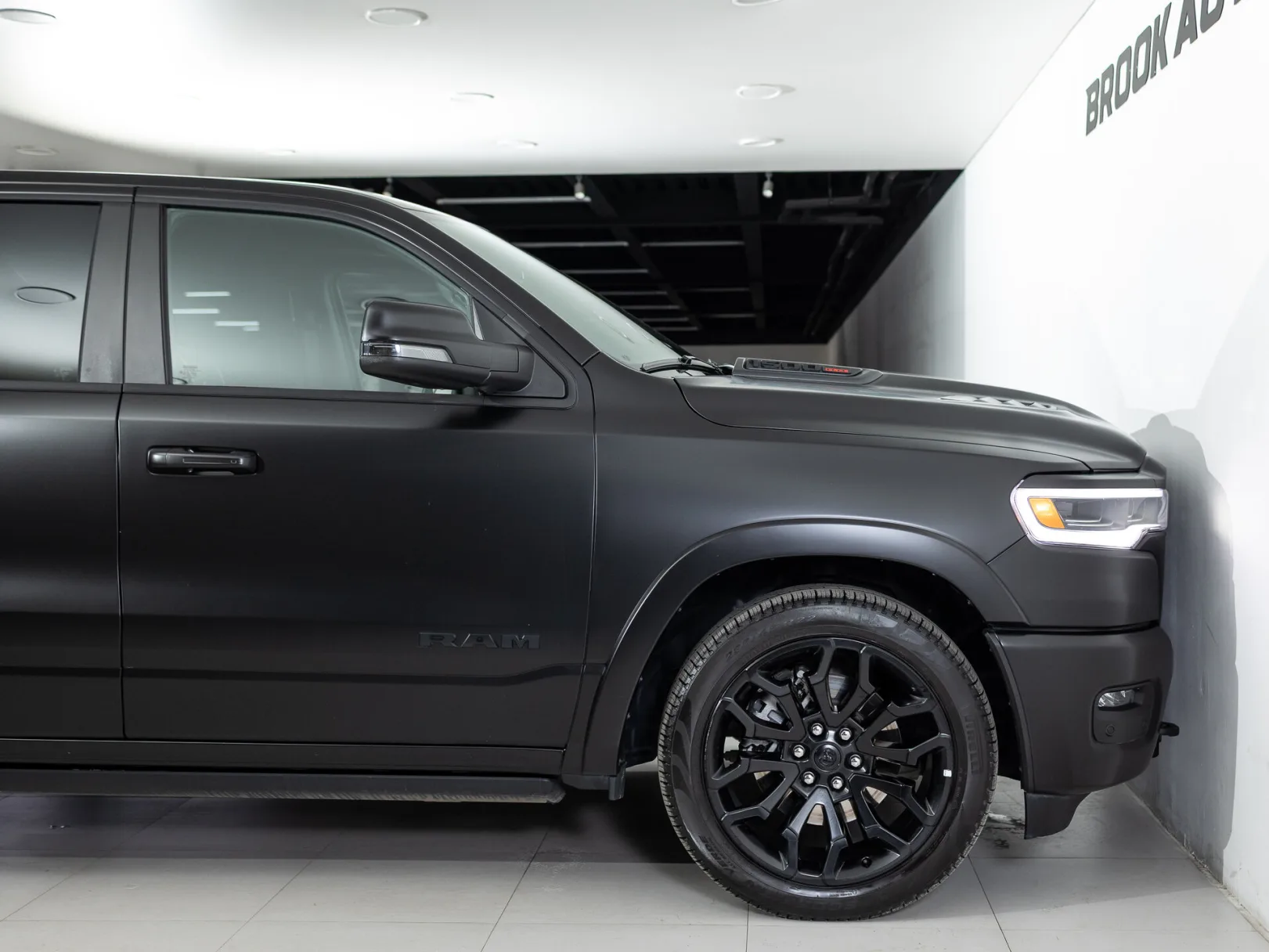Ram 1500 Limited V Рестайлинг, 2024 — экстерьер, фото 40