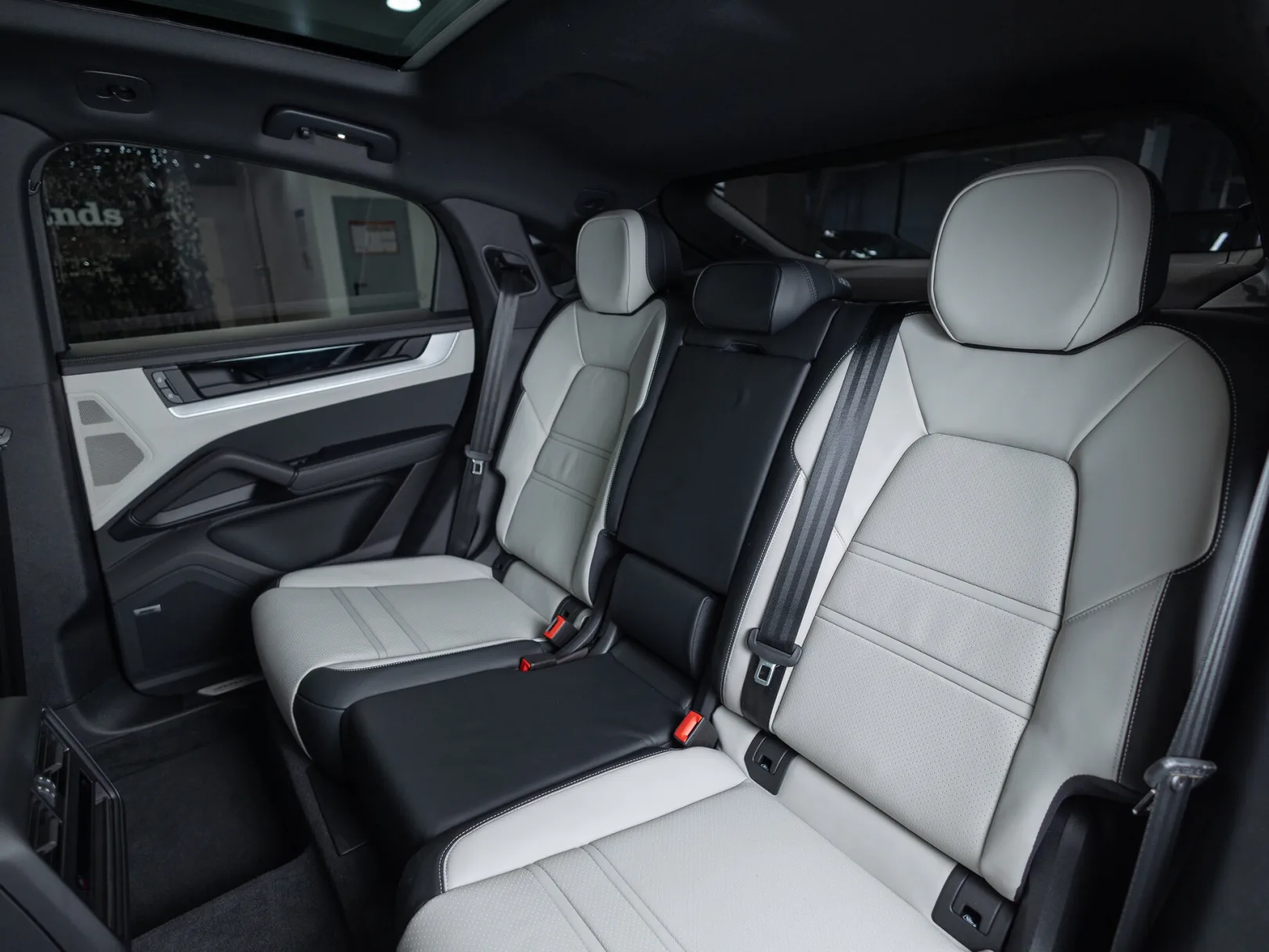 Porsche Cayenne Coupé III Рестайлинг, 2024 — экстерьер, фото 27