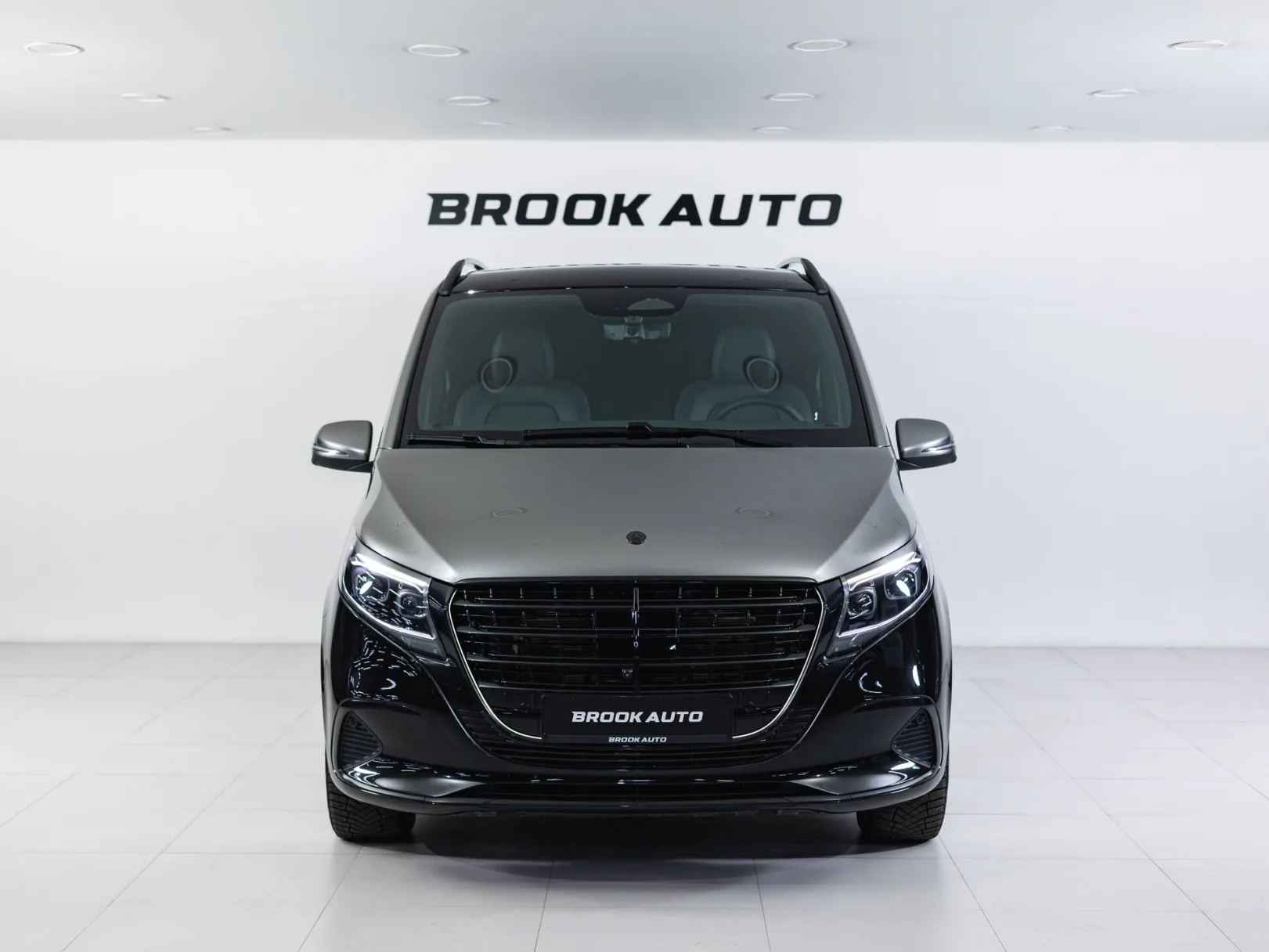 Mercedes-Benz V-Класс Exclusive III (W447) Рестайлинг 2, 2025 — экстерьер, фото 2