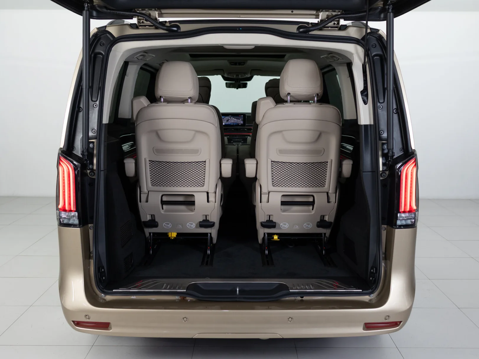 Mercedes-Benz V-Класс Exclusive III (W447) Рестайлинг 2, 2025 — экстерьер, фото 38