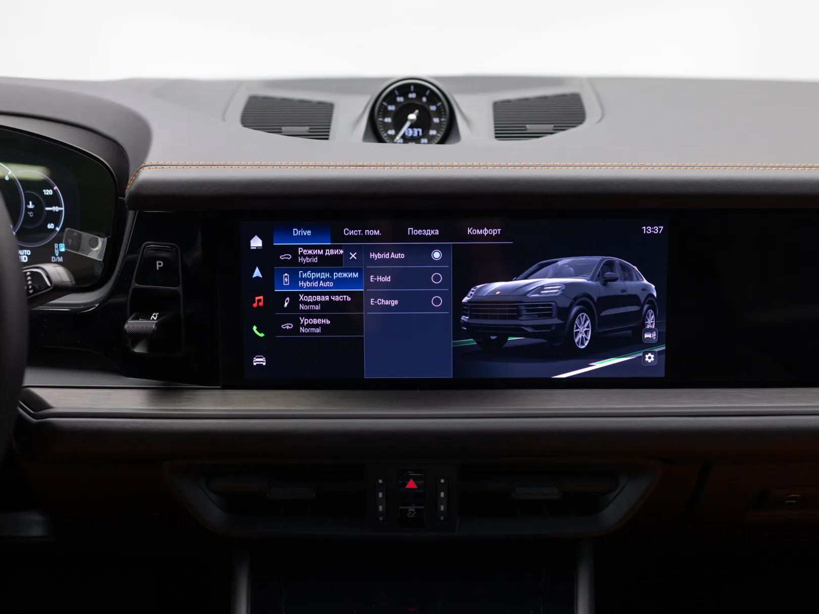 Porsche Cayenne E-Hybrid Coupé III Рестайлинг, 2026 — экстерьер, фото 24