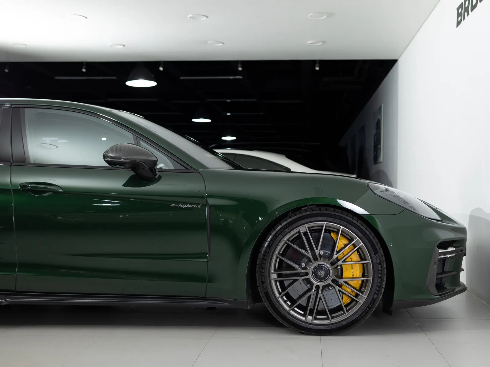 Porsche Panamera Turbo S E-Hybrid III, 2024 — экстерьер, фото 40