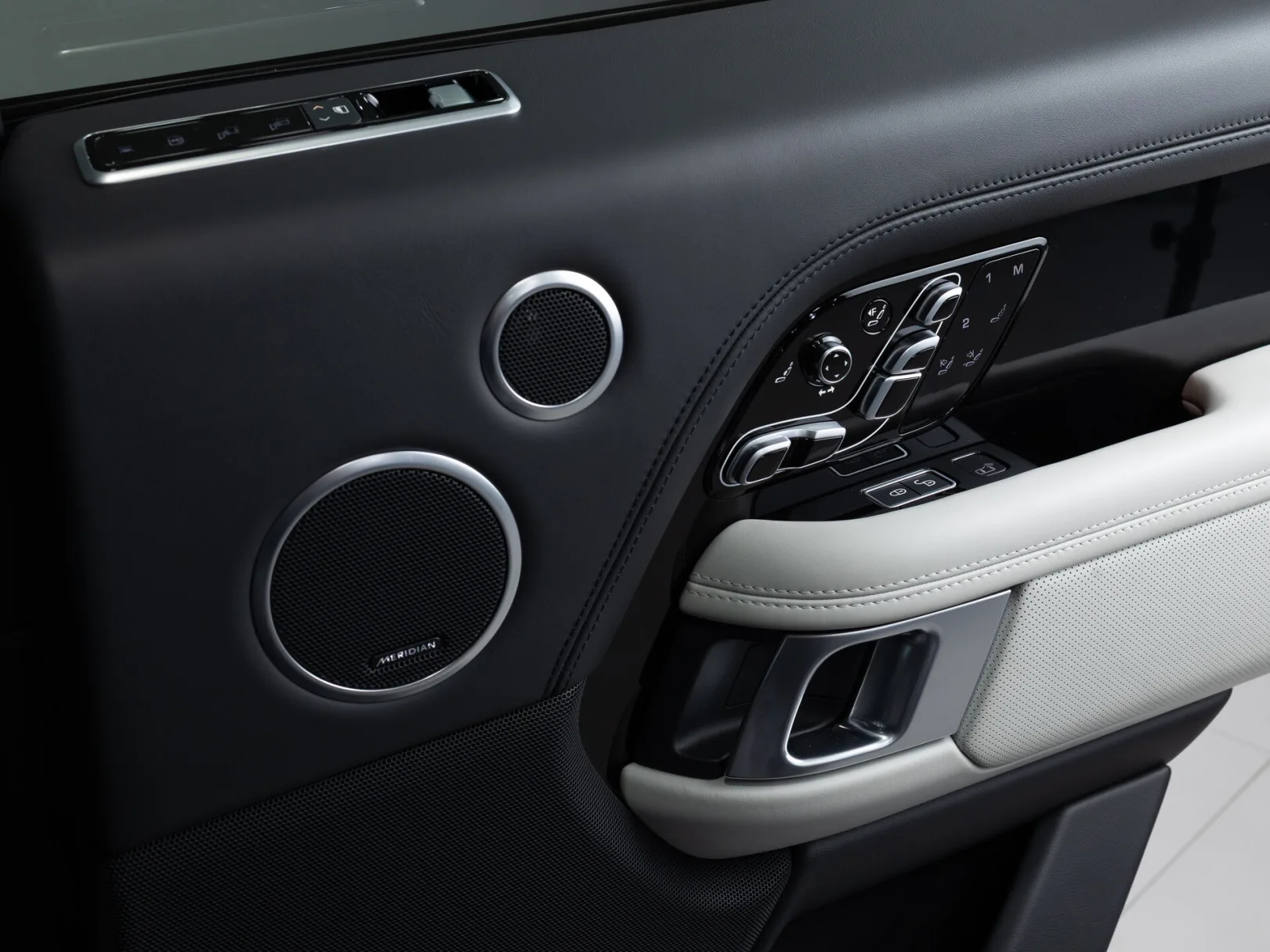 Land Rover Range Rover SVAutobiography Dynamic IV Рестайлинг, 2020 — экстерьер, фото 28