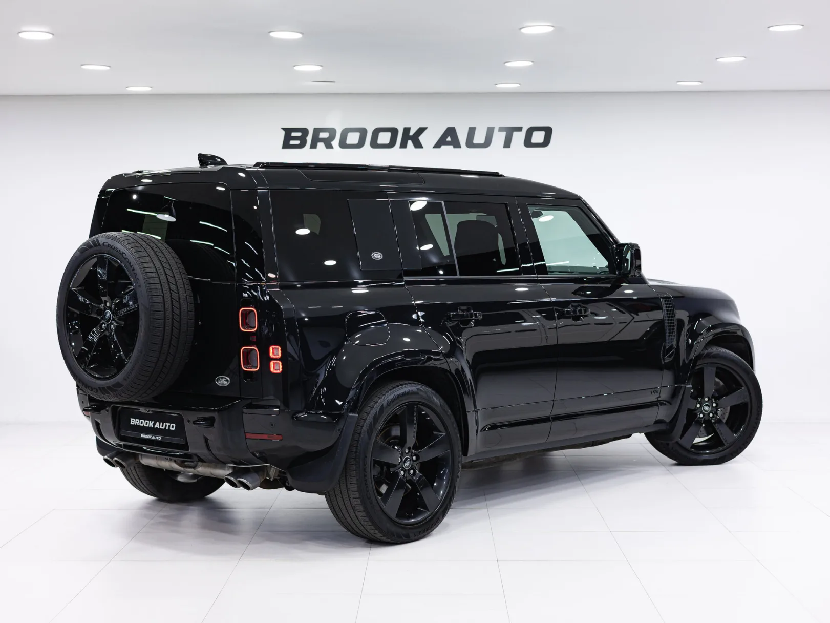 Land Rover Defender Bond Edition II, 2021 — экстерьер, фото 4