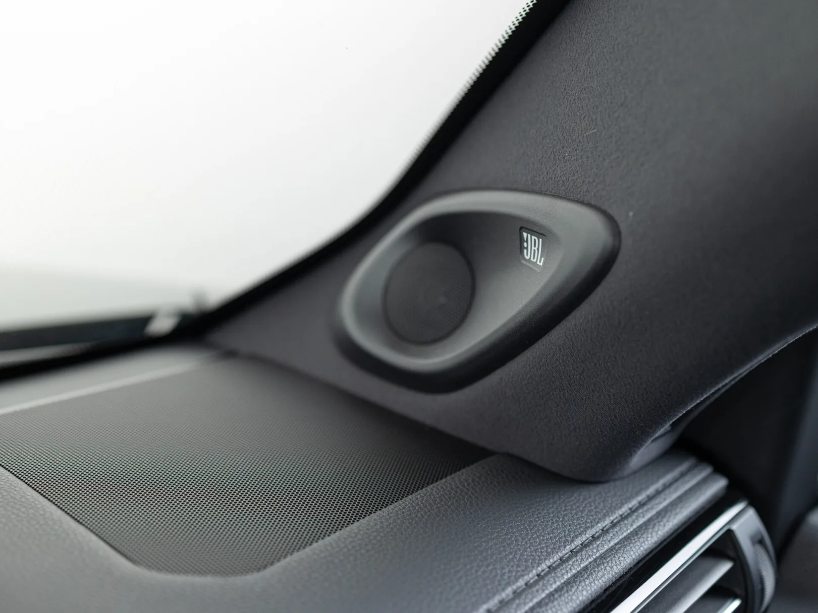 Toyota Land Cruiser 70th Anniversary 300 Series, 2021 — экстерьер, фото 24