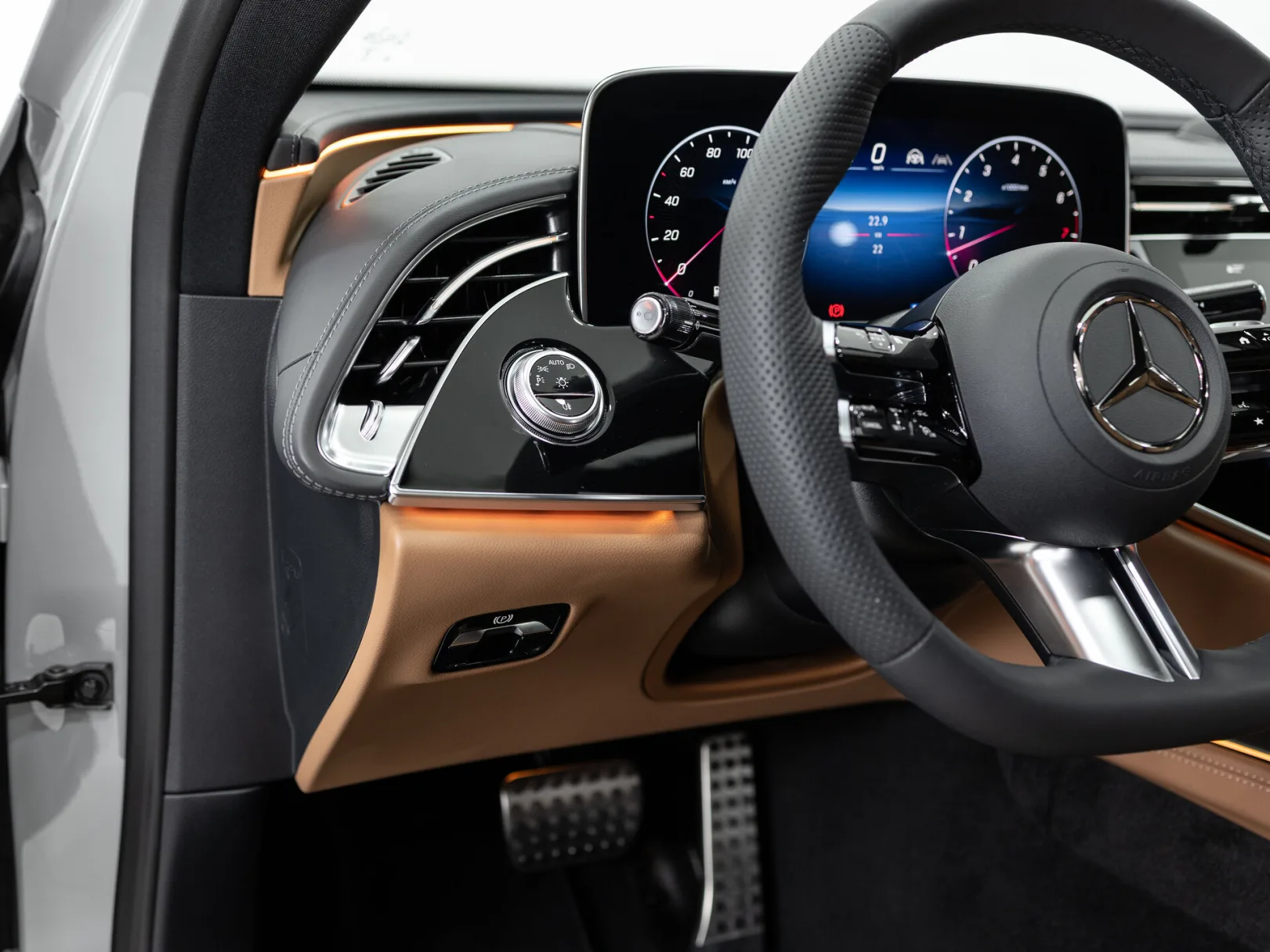 Mercedes-Benz E-Класс E 300 4MATIC AMG Line VI (W214, S214), 2026 — экстерьер, фото 15