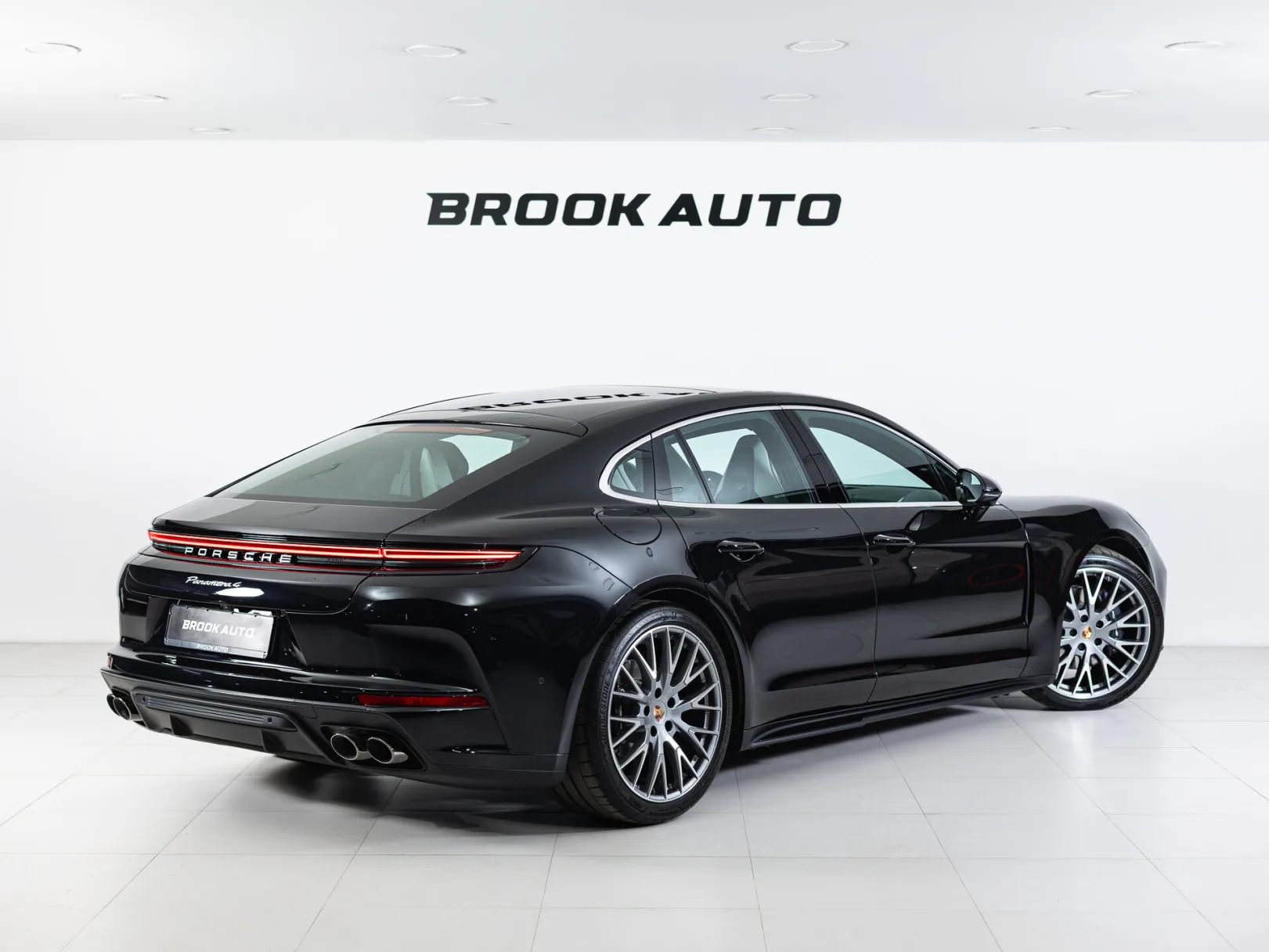 Porsche Panamera 4 III, 2026 — экстерьер, фото 6