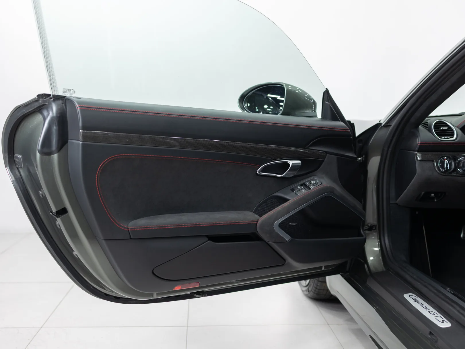 Porsche Cayman 718 Cayman GTS 4.0 III 718 (982), 2025 — экстерьер, фото 8
