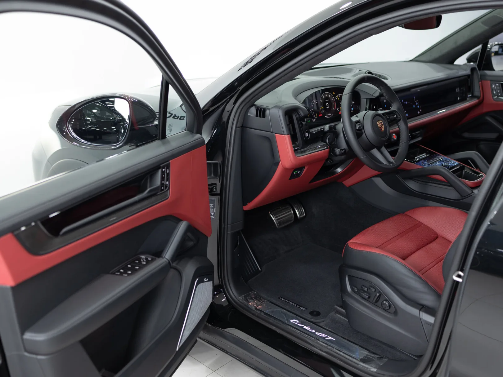 Porsche Cayenne Turbo GT III Рестайлинг, 2025 — экстерьер, фото 7