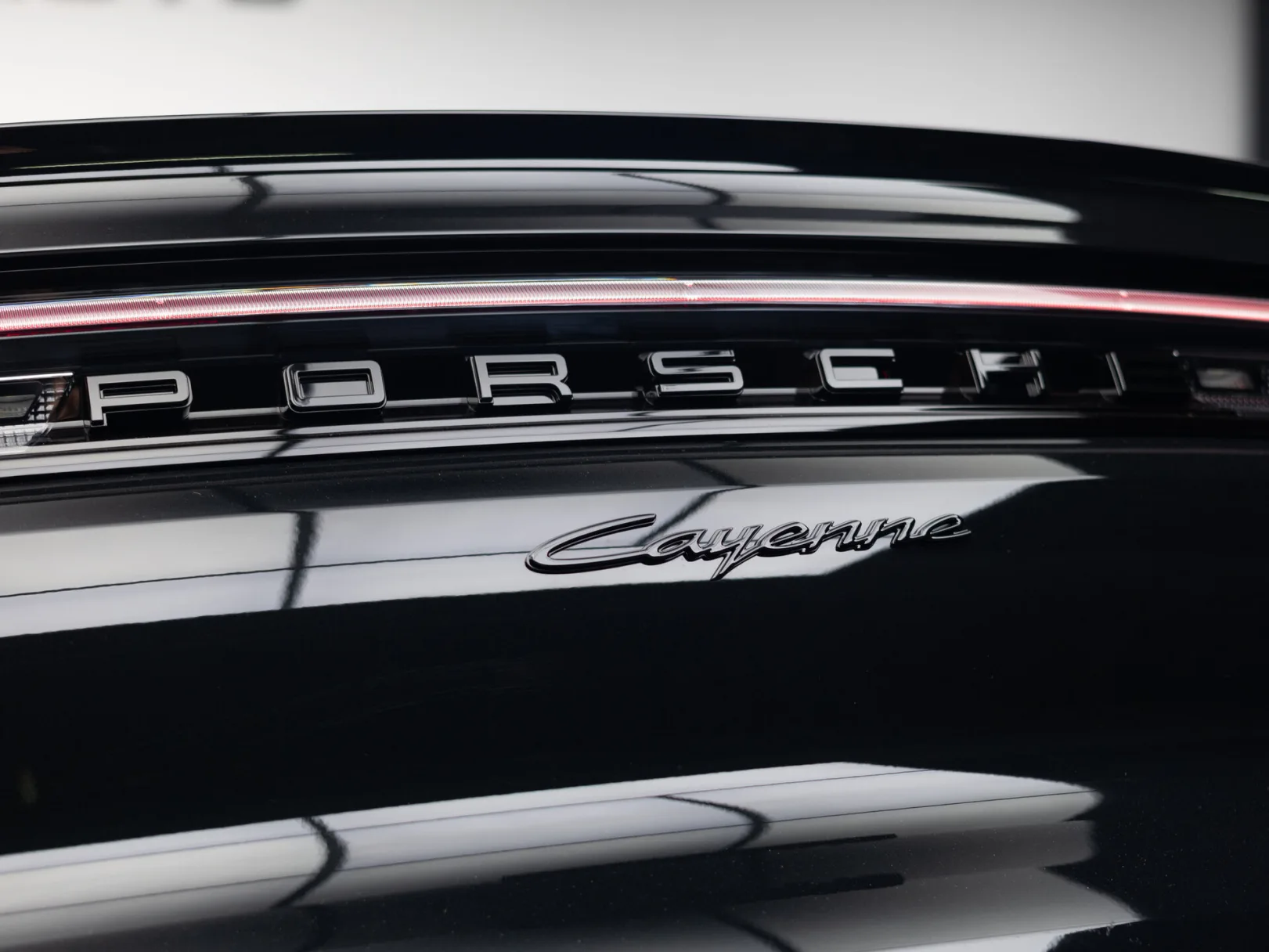 Porsche Cayenne E-Hybrid Coupé III Рестайлинг, 2026 — экстерьер, фото 37