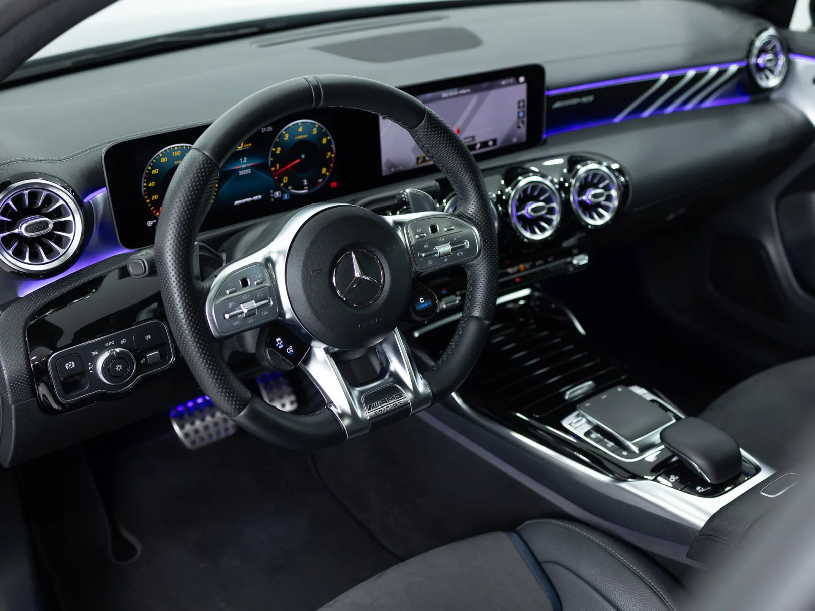 Mercedes-Benz A-Класс AMG A 35 4MATIC Особая Серия II (W177), 2019 — экстерьер, фото 10