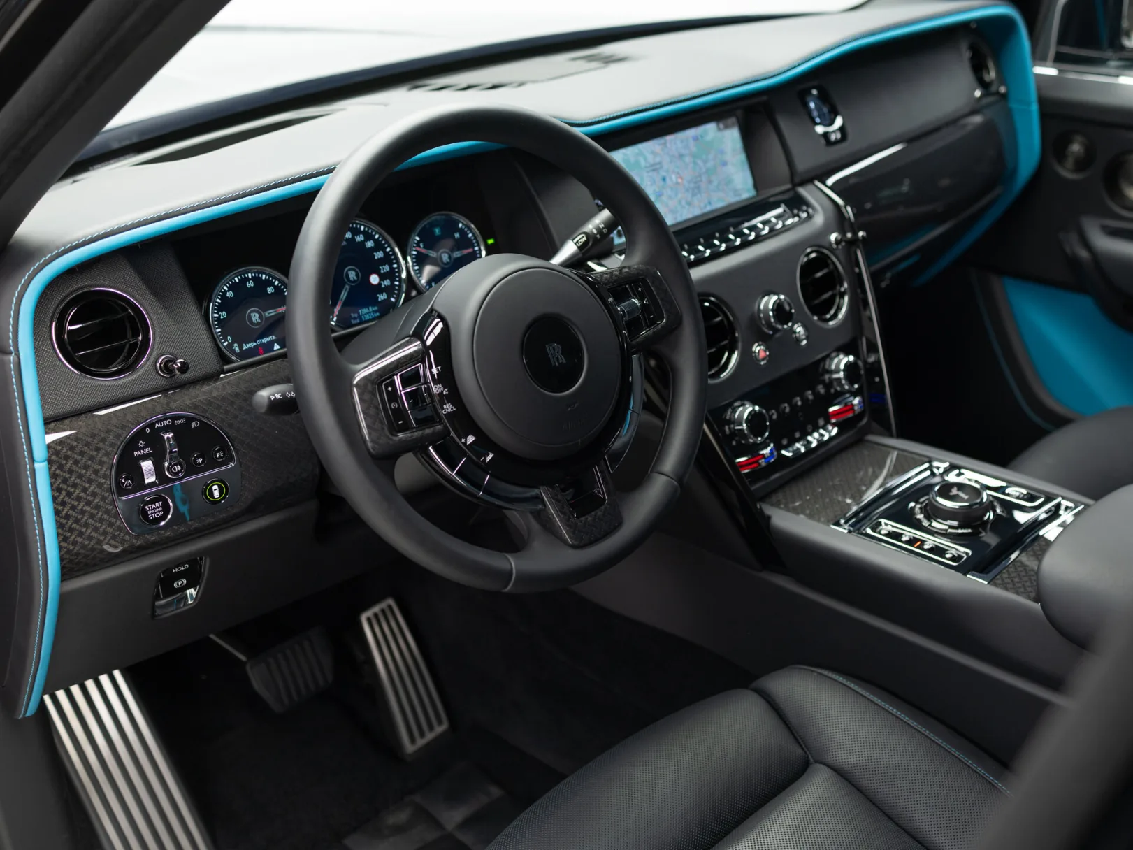 Rolls-Royce Cullinan Individual I (Series I), 2024 — экстерьер, фото 10