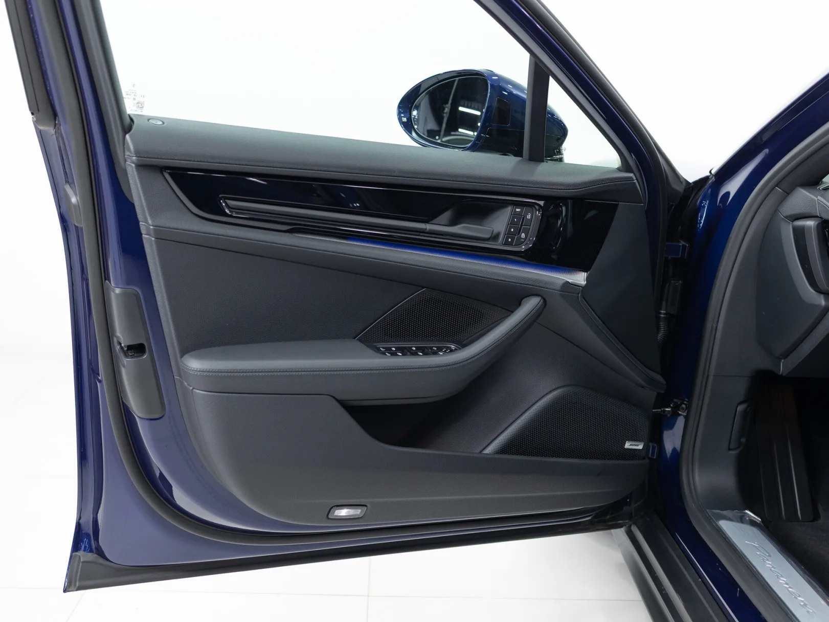 Porsche Panamera III, 2025 — экстерьер, фото 8