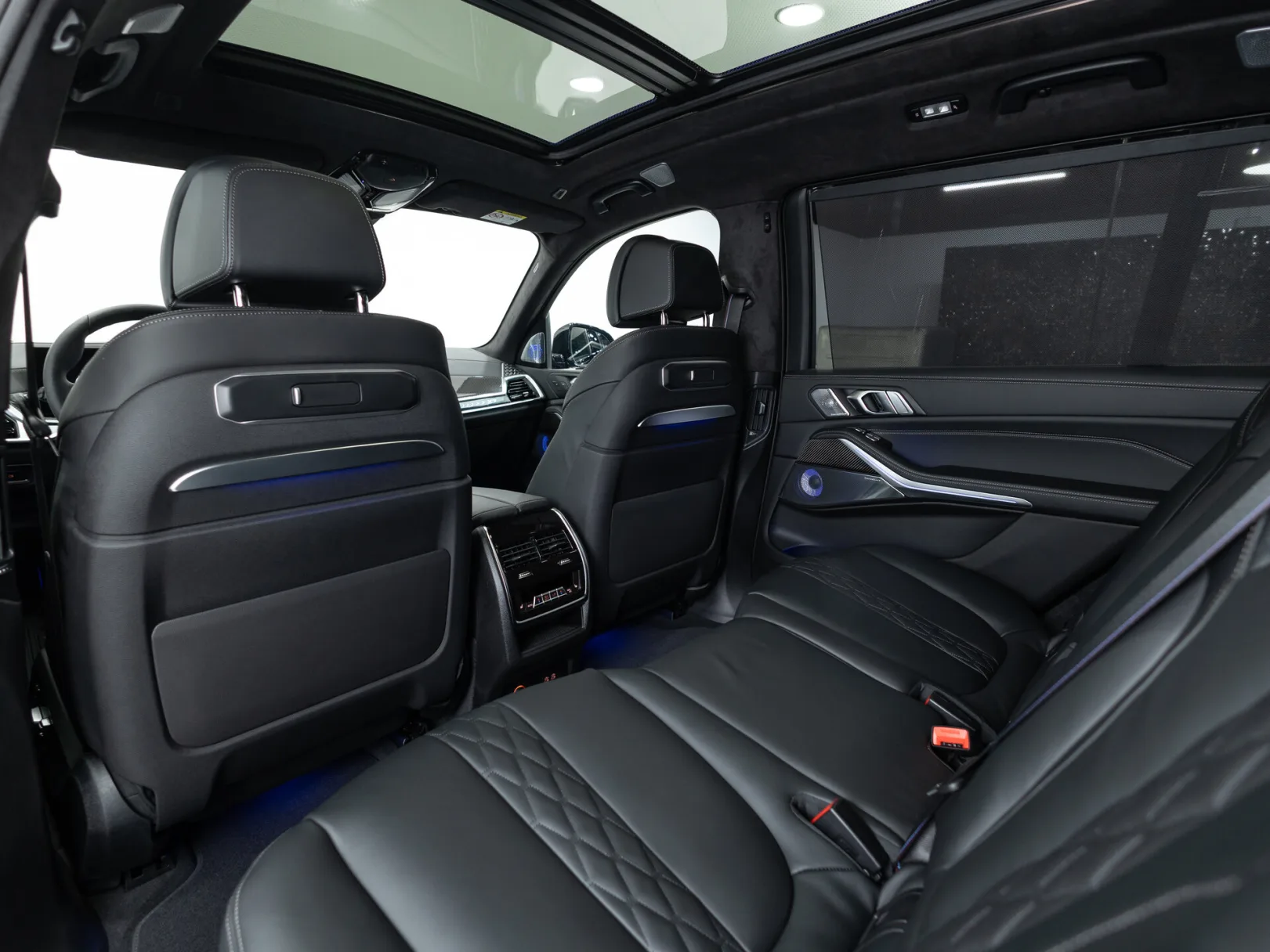 BMW X7 xDrive40d M Sport Pro I (G07) Рестайлинг, 2025 — экстерьер, фото 24