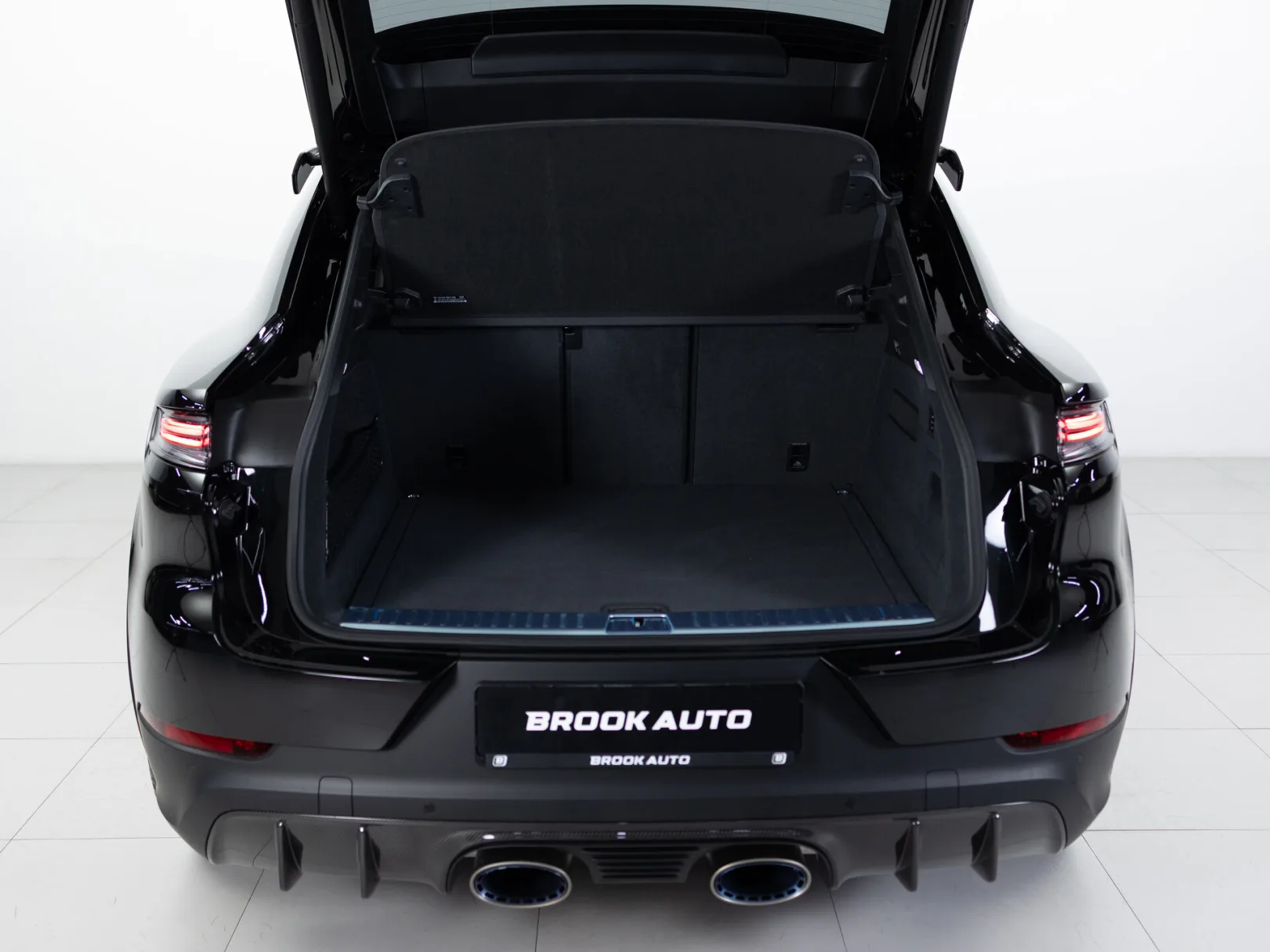 Porsche Cayenne Turbo GT III Рестайлинг, 2025 — экстерьер, фото 33