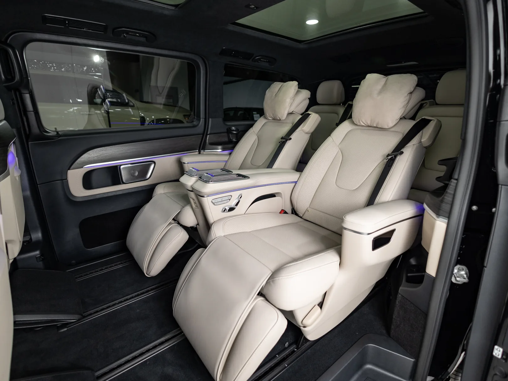 Mercedes-Benz V-Класс Exclusive III (W447) Рестайлинг 2, 2026 — экстерьер, фото 7