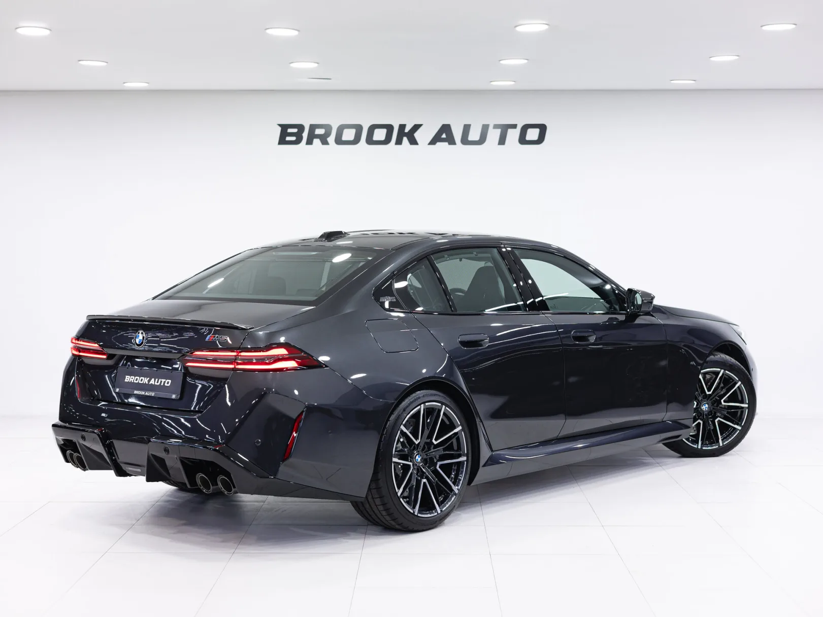 BMW M5 VII (G90), 2024 — экстерьер, фото 4