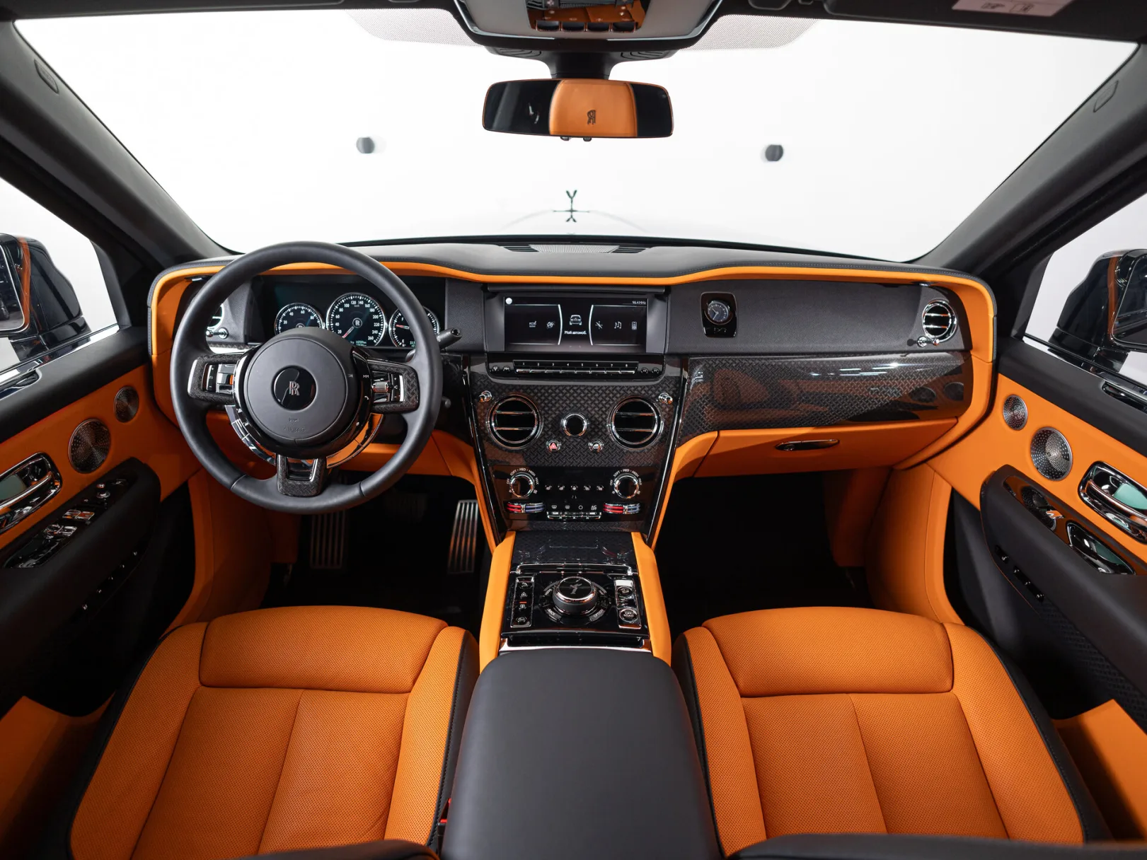 Rolls-Royce Cullinan Individual I (Series I), 2023 — экстерьер, фото 26