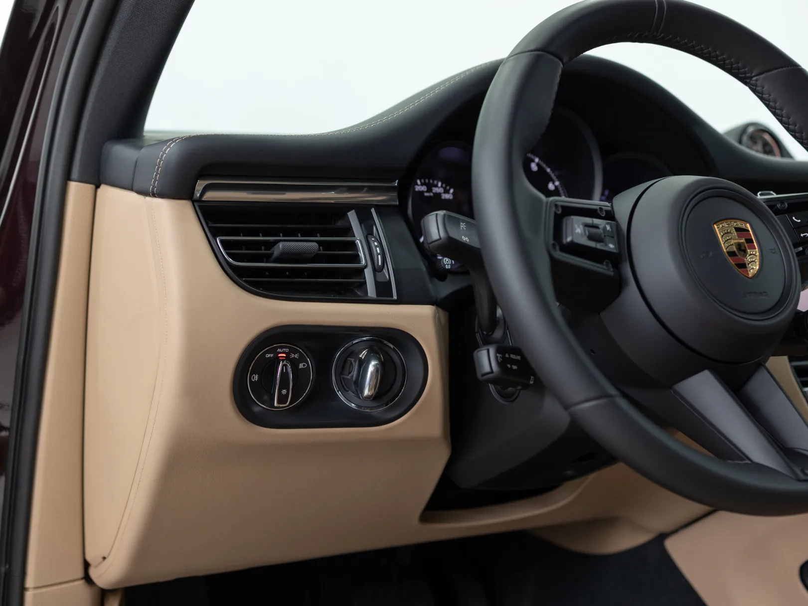 Porsche Macan T I Рестайлинг 2, 2025 — экстерьер, фото 13