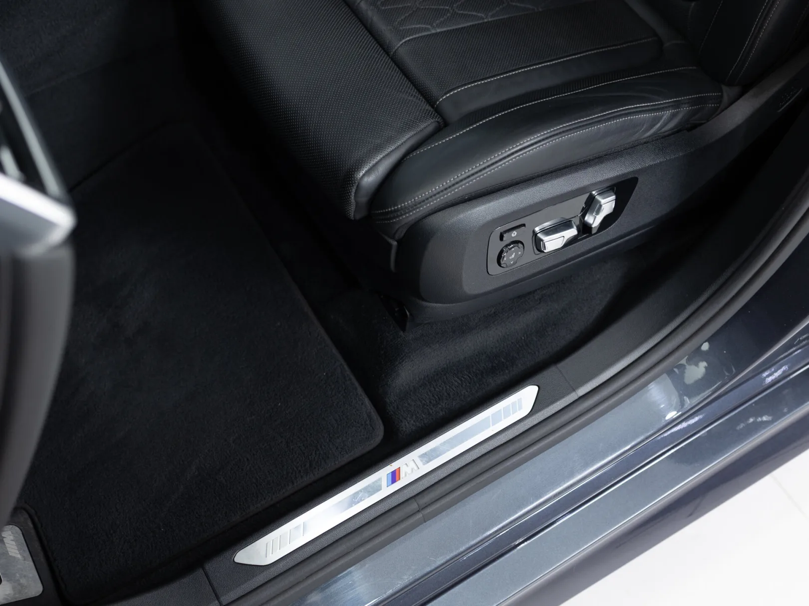 BMW X5 IV (G05/G18), 2019 — экстерьер, фото 11