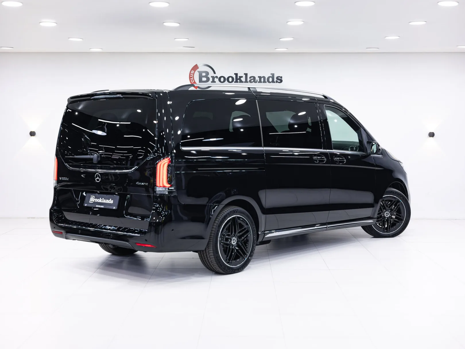 Mercedes-Benz V-Класс Exclusive III (W447) Рестайлинг 2, 2024 — экстерьер, фото 4