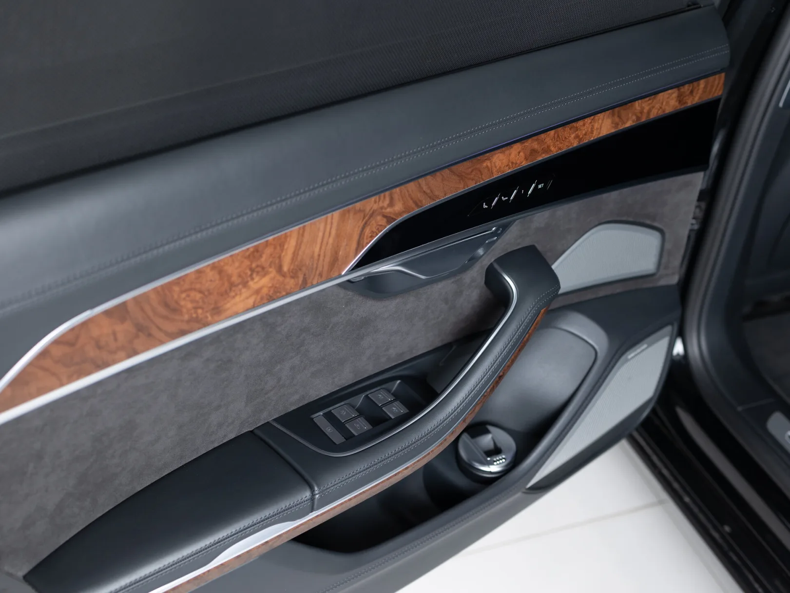 Audi A8 Business 55 TFSI quattro tiptronic IV (D5), 2018 — экстерьер, фото 7