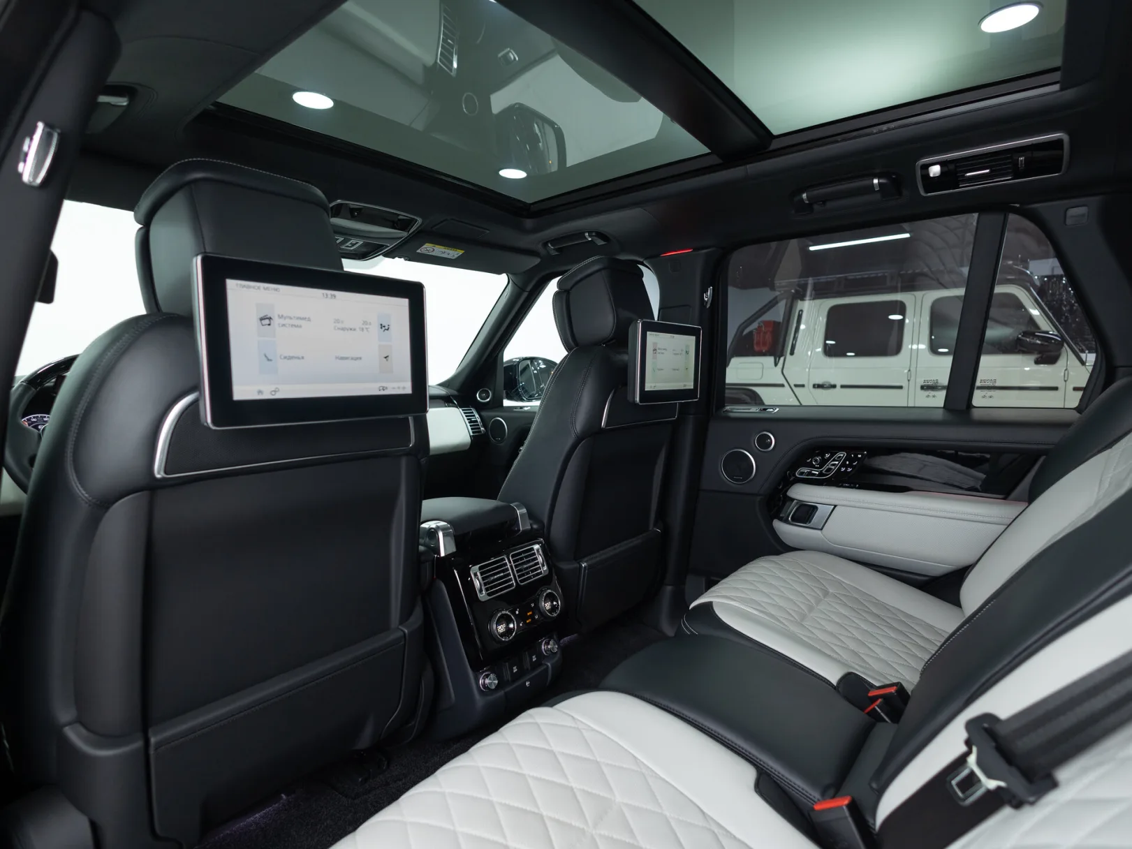 Land Rover Range Rover SVAutobiography Dynamic IV Рестайлинг, 2020 — экстерьер, фото 29