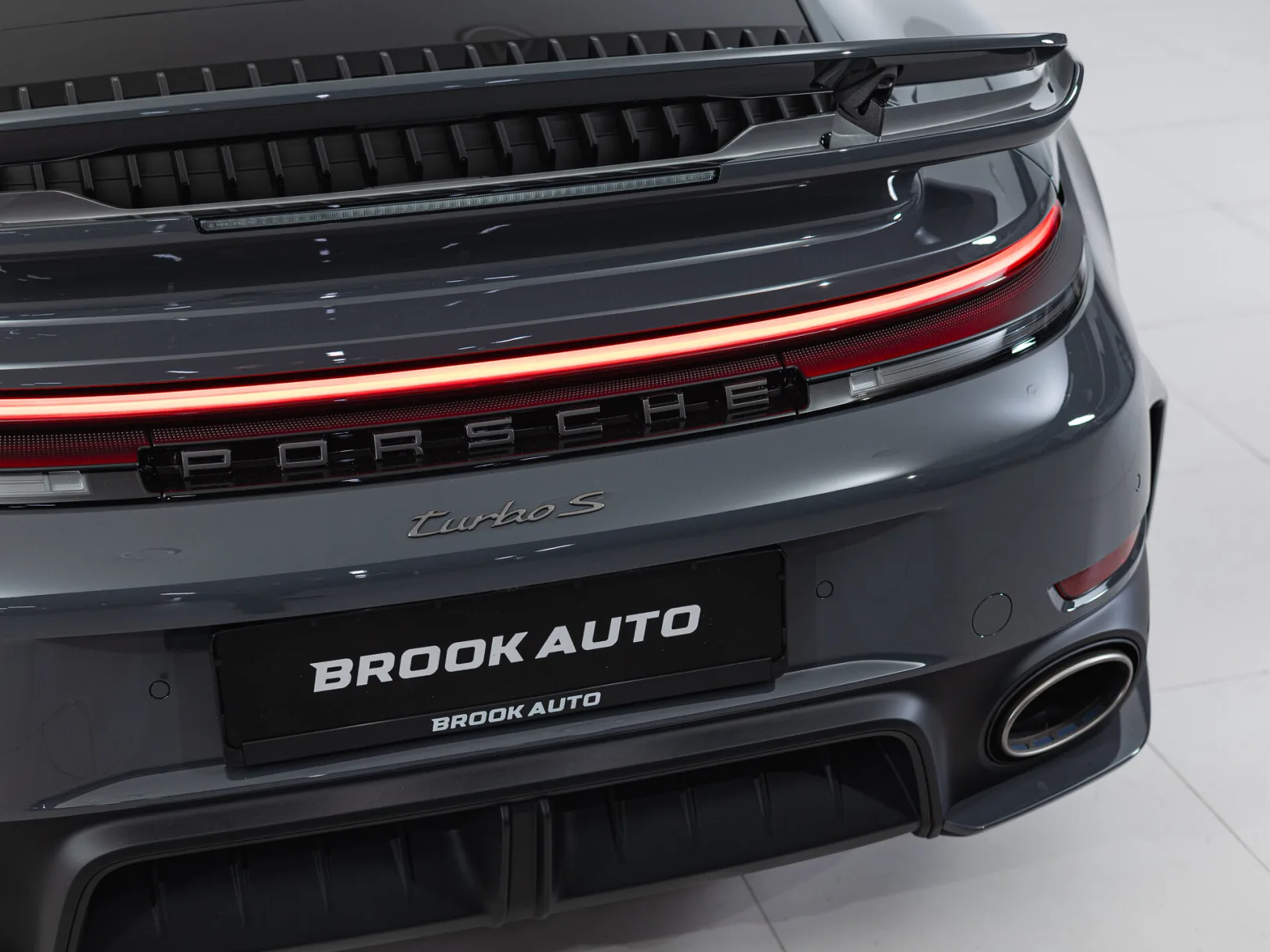 Porsche 911 Turbo S VIII (992) Рестайлинг, 2026 — экстерьер, фото 42