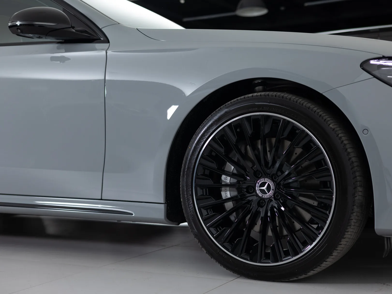 Mercedes-Benz E-Класс E 300 4MATIC AMG Line VI (W214, S214), 2026 — экстерьер, фото 36