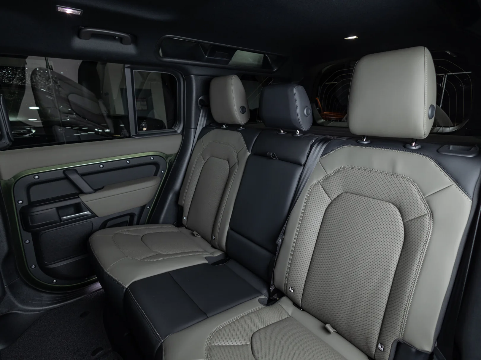 Land Rover Defender S II, 2025 — экстерьер, фото 30