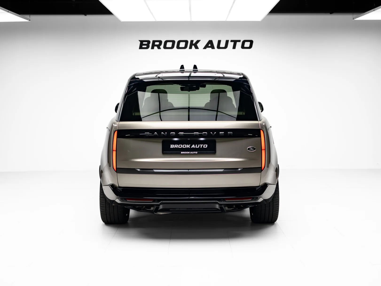 Land Rover Range Rover First Edition V, 2023 — экстерьер, фото 5