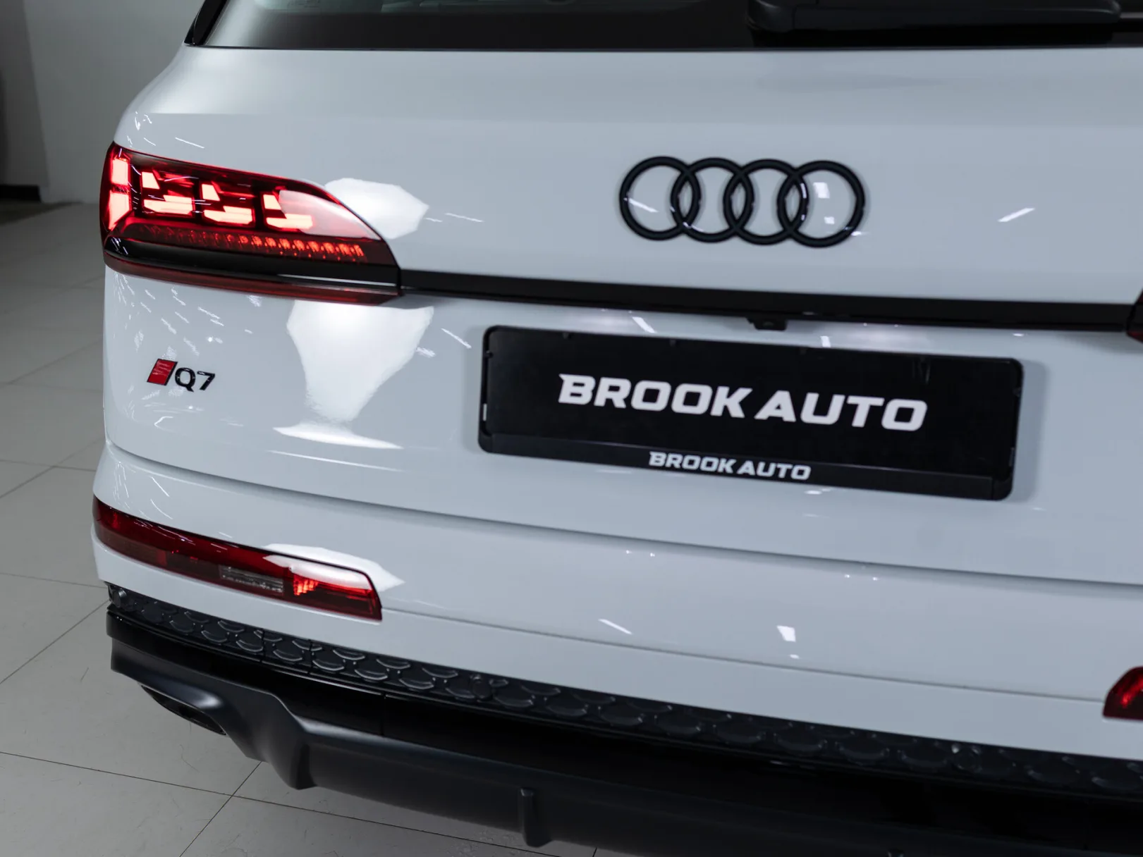 Audi Q7 55 TFSI quattro tiptronic II (4M) Рестайлинг 2, 2024 — экстерьер, фото 31