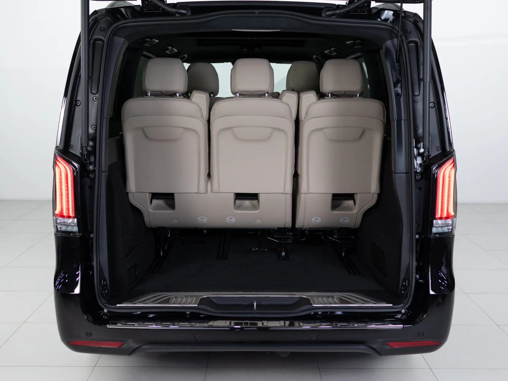 Mercedes-Benz V-Класс Exclusive AMG Line III (W447) Рестайлинг 2, 2025 — экстерьер, фото 31