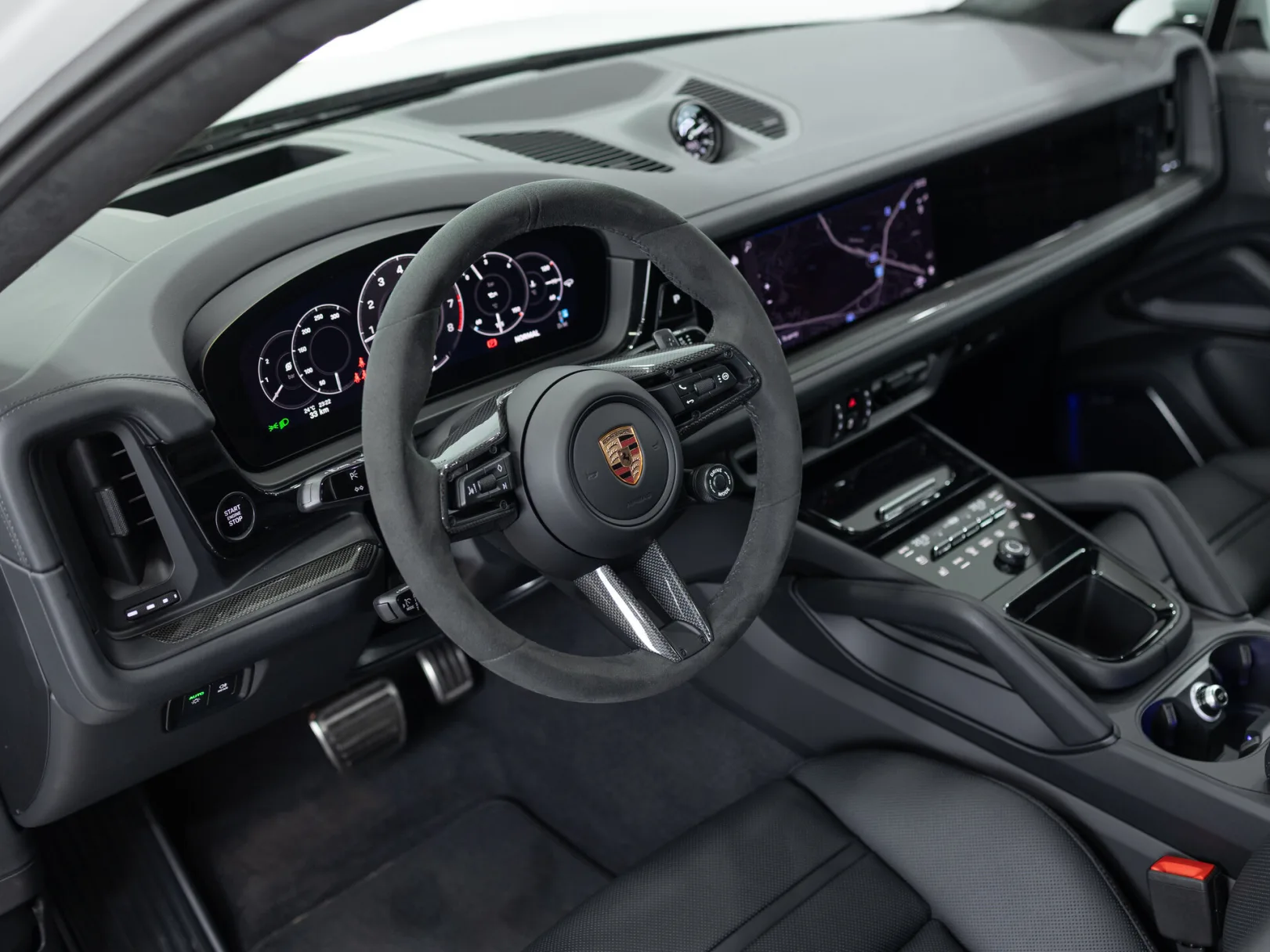 Porsche Cayenne GTS Coupé III Рестайлинг, 2025 — экстерьер, фото 10