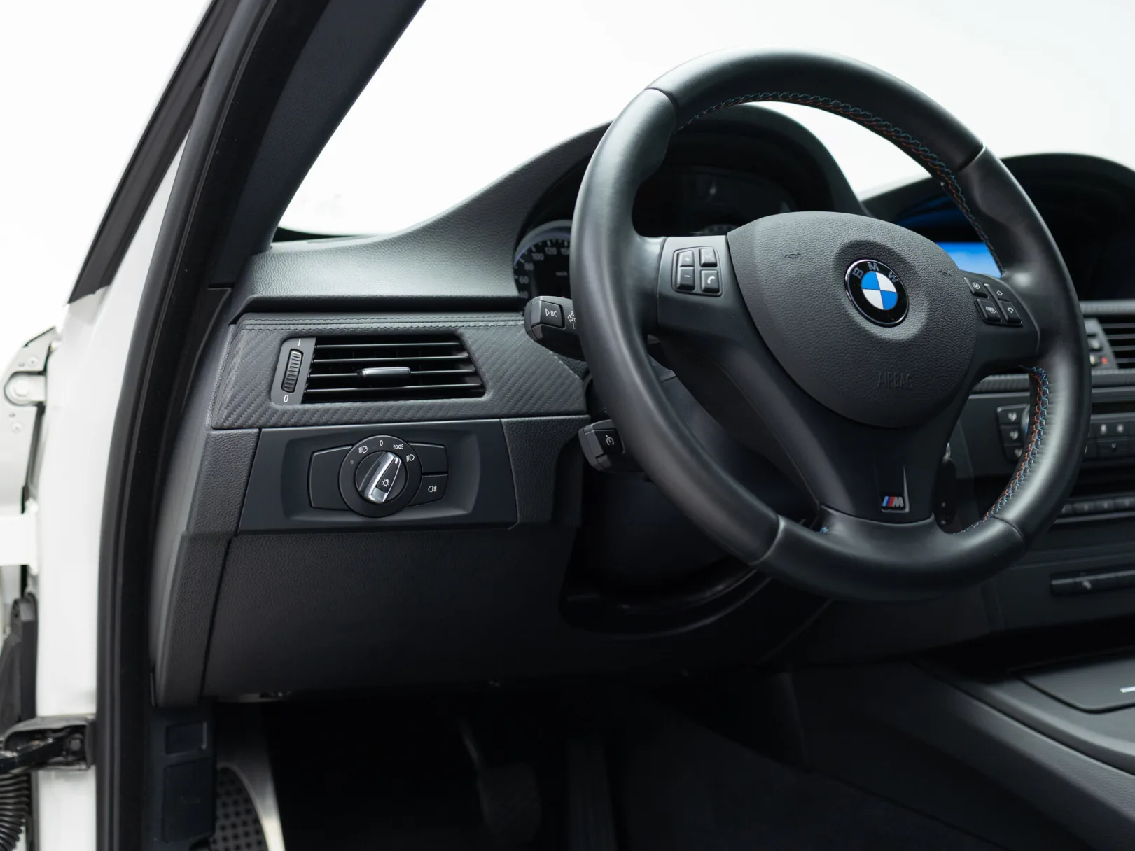 BMW M3 IV (E90), 2013 — экстерьер, фото 15