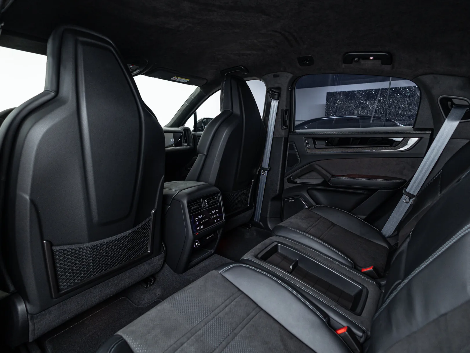 Porsche Cayenne Turbo GT III Рестайлинг, 2025 — экстерьер, фото 28