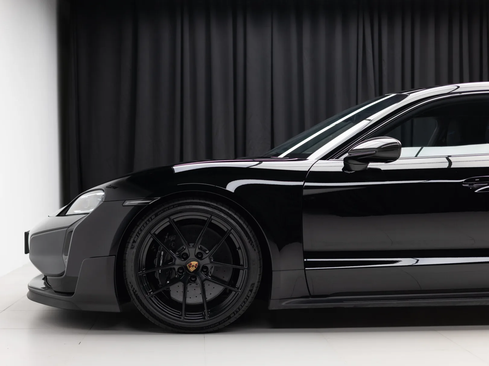 Porsche Taycan Turbo GT Weissach I Рестайлинг, 2024 — экстерьер, фото 40