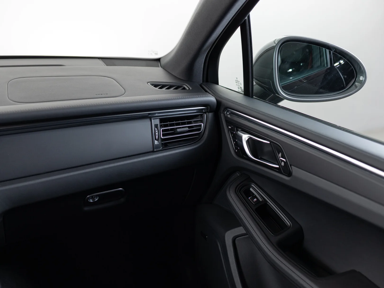 Porsche Macan T I Рестайлинг 2, 2026 — экстерьер, фото 20