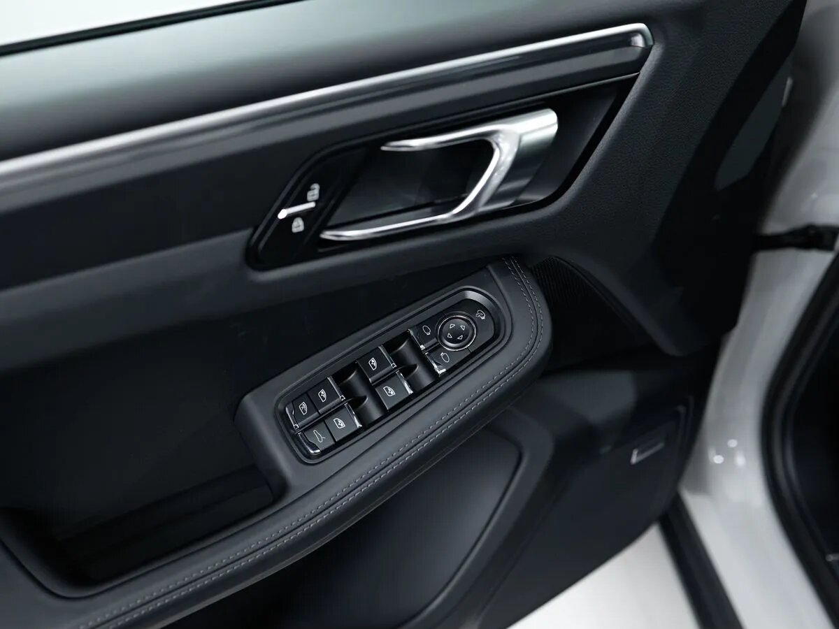 Porsche Macan T I Рестайлинг 2, 2024 — экстерьер, фото 9